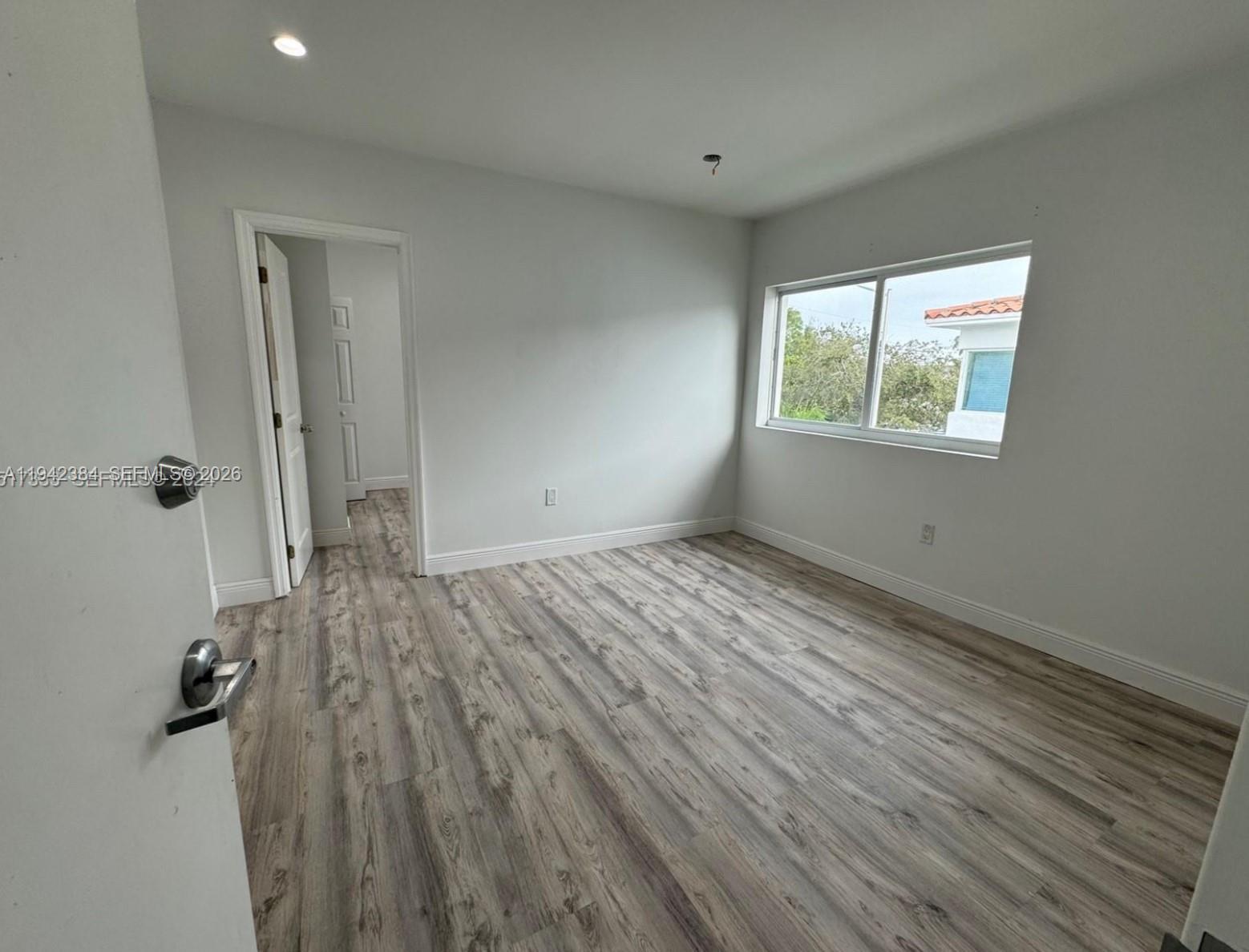 1248 Marseille Dr # 4, Miami Beach FL 33141 photo 2