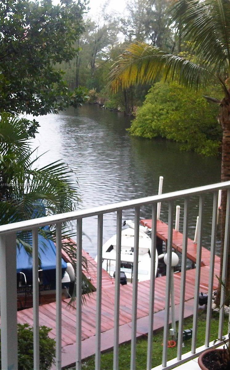 16531 NE 35th Ave # 201, North Miami Beach FL 33160 photo 2