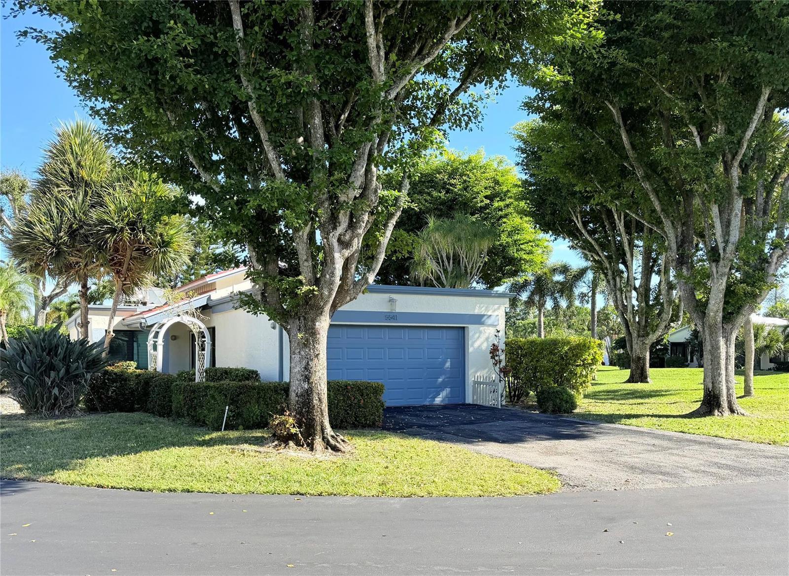 5541 Ainsley Court, Boynton Beach FL 33437