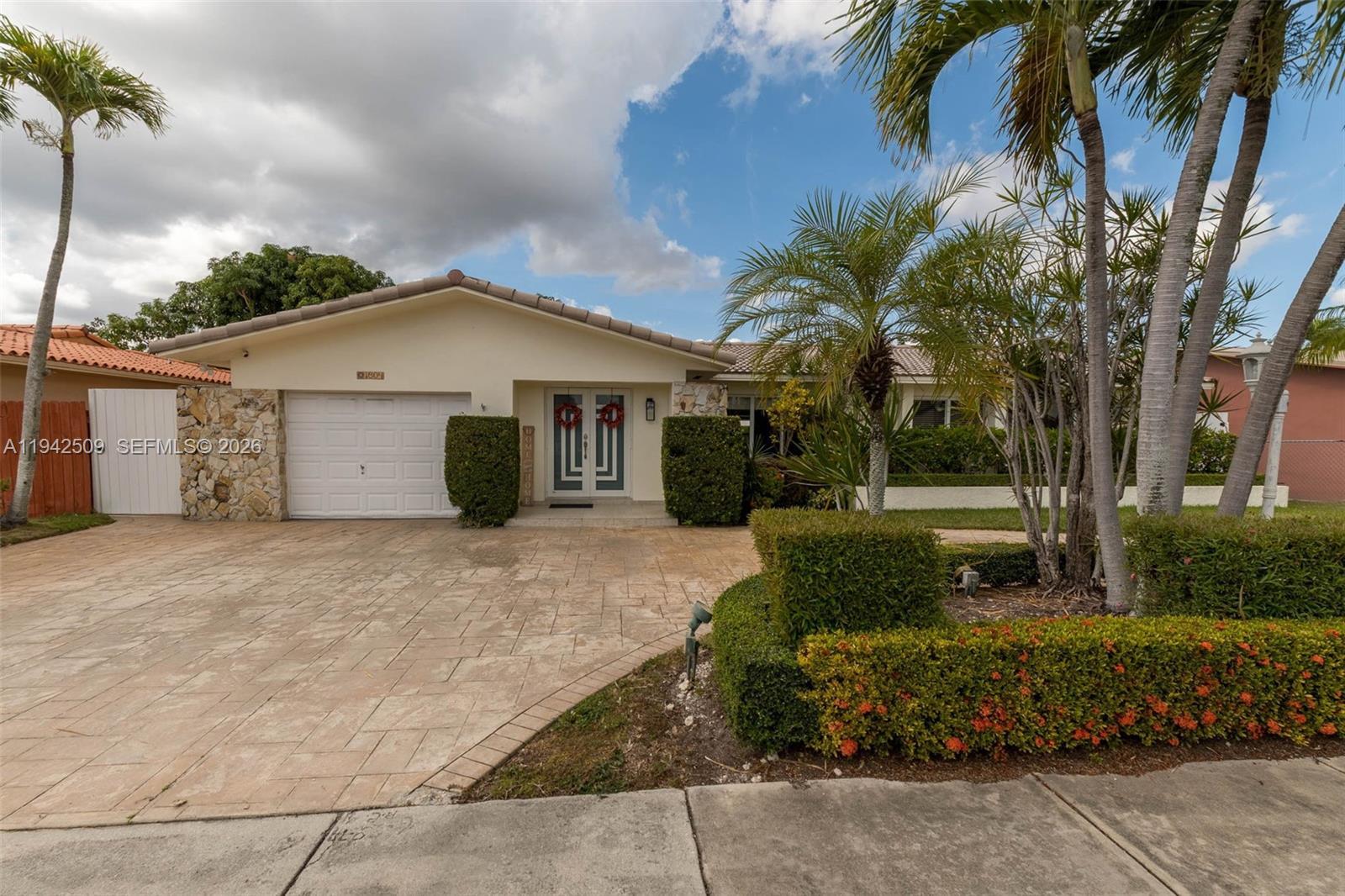 1804 SW 104th Ct, Miami FL 33165 photo 3