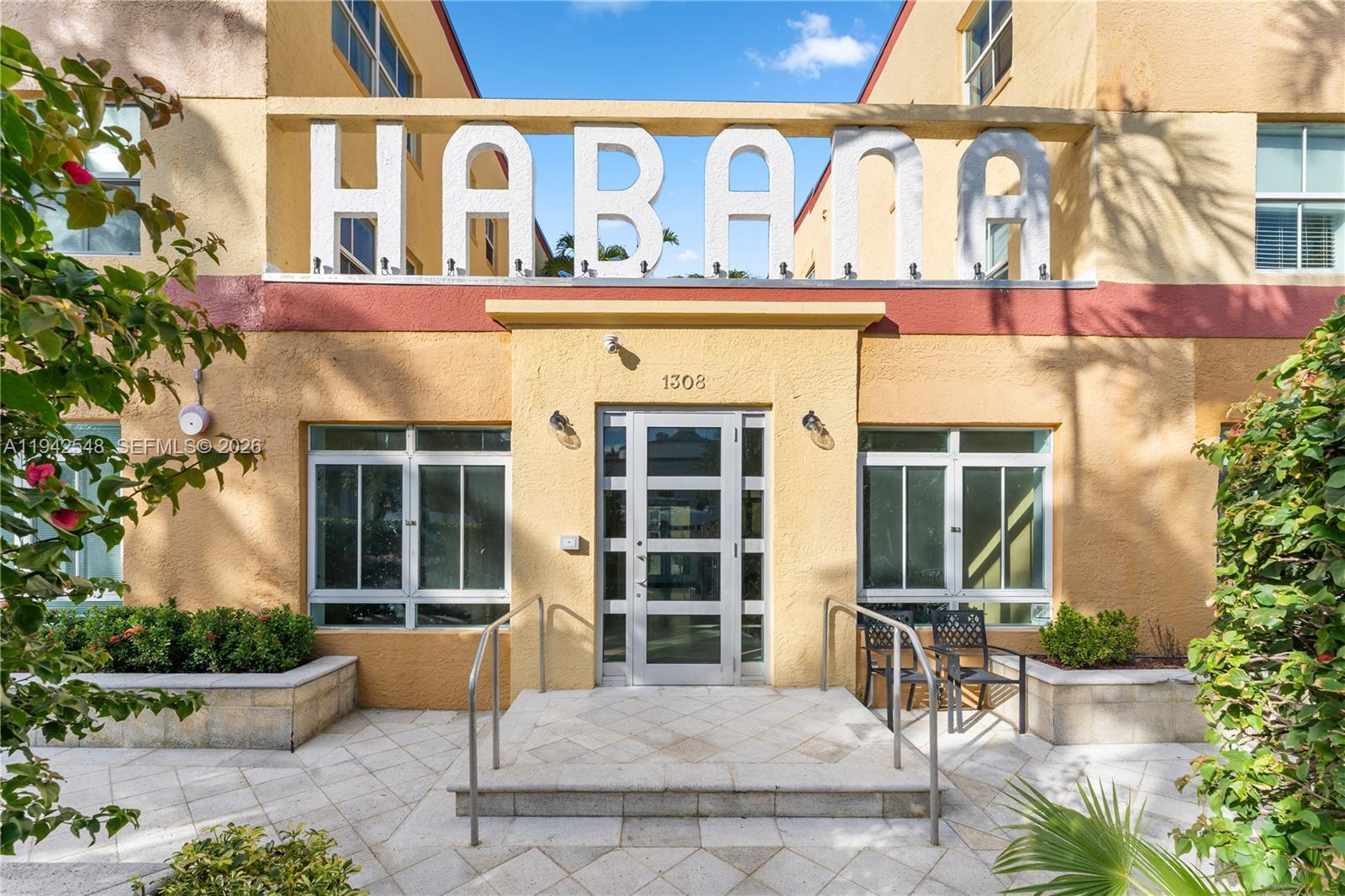 1308 SW Drexel Ave # 209, Miami Beach FL 33139 photo 2