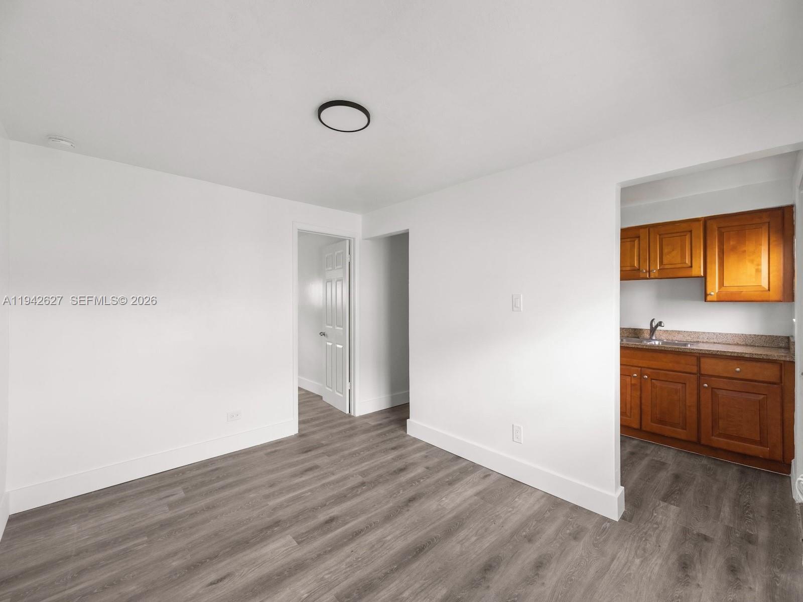 4017 SW 24th St, West Park FL 33023 photo 4