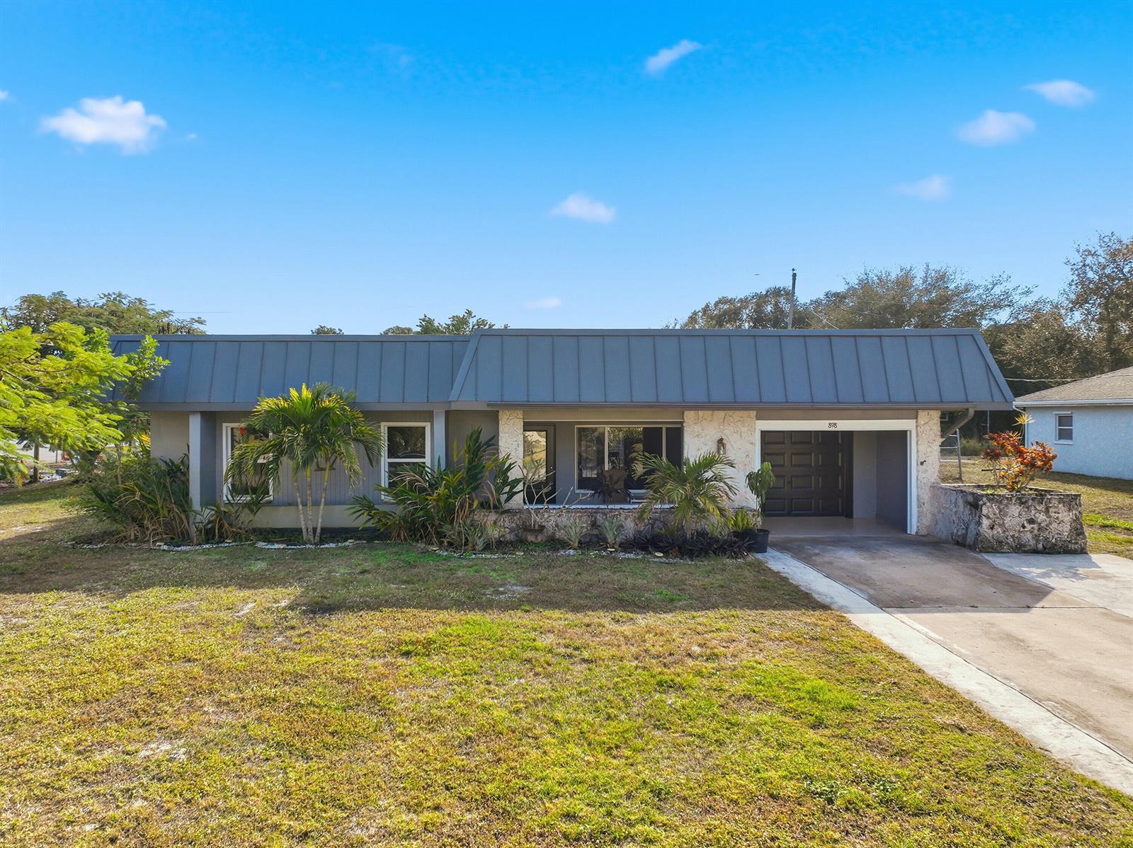 898 SE Evergreen Terrace, Port St. Lucie FL 34983 photo 2