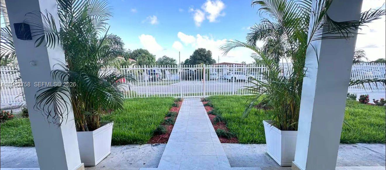 747 E 19th St, Hialeah FL 33013 photo 2