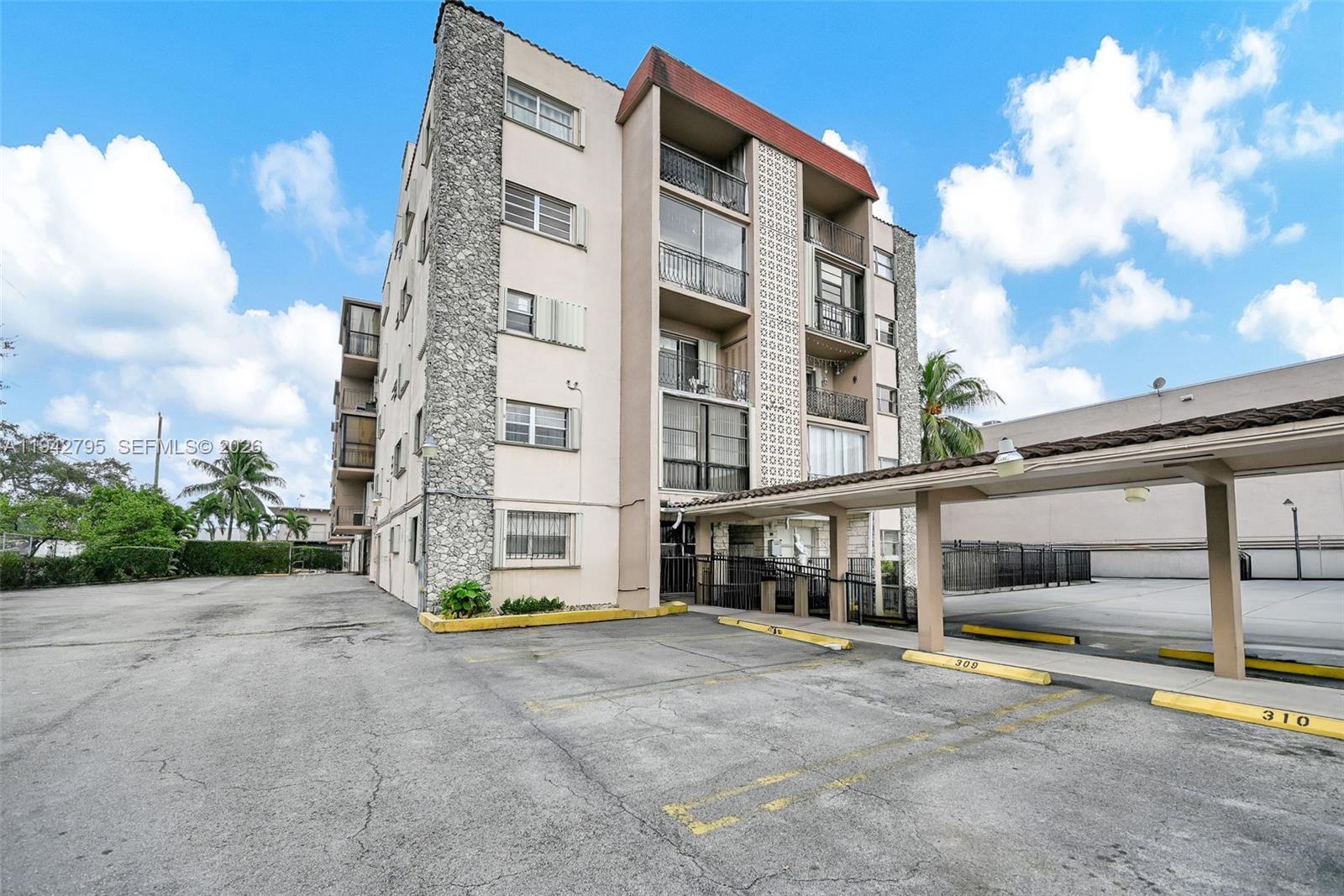 3640 NW 9th St # 401, Miami FL 33125 photo 2