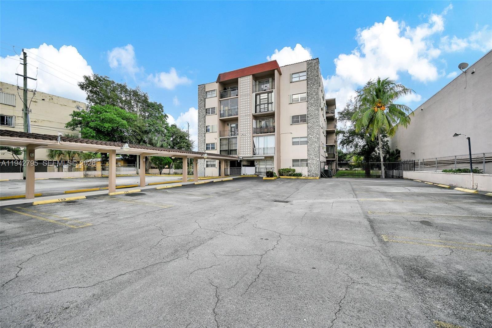 3640 NW 9th St # 401, Miami FL 33125 photo 3