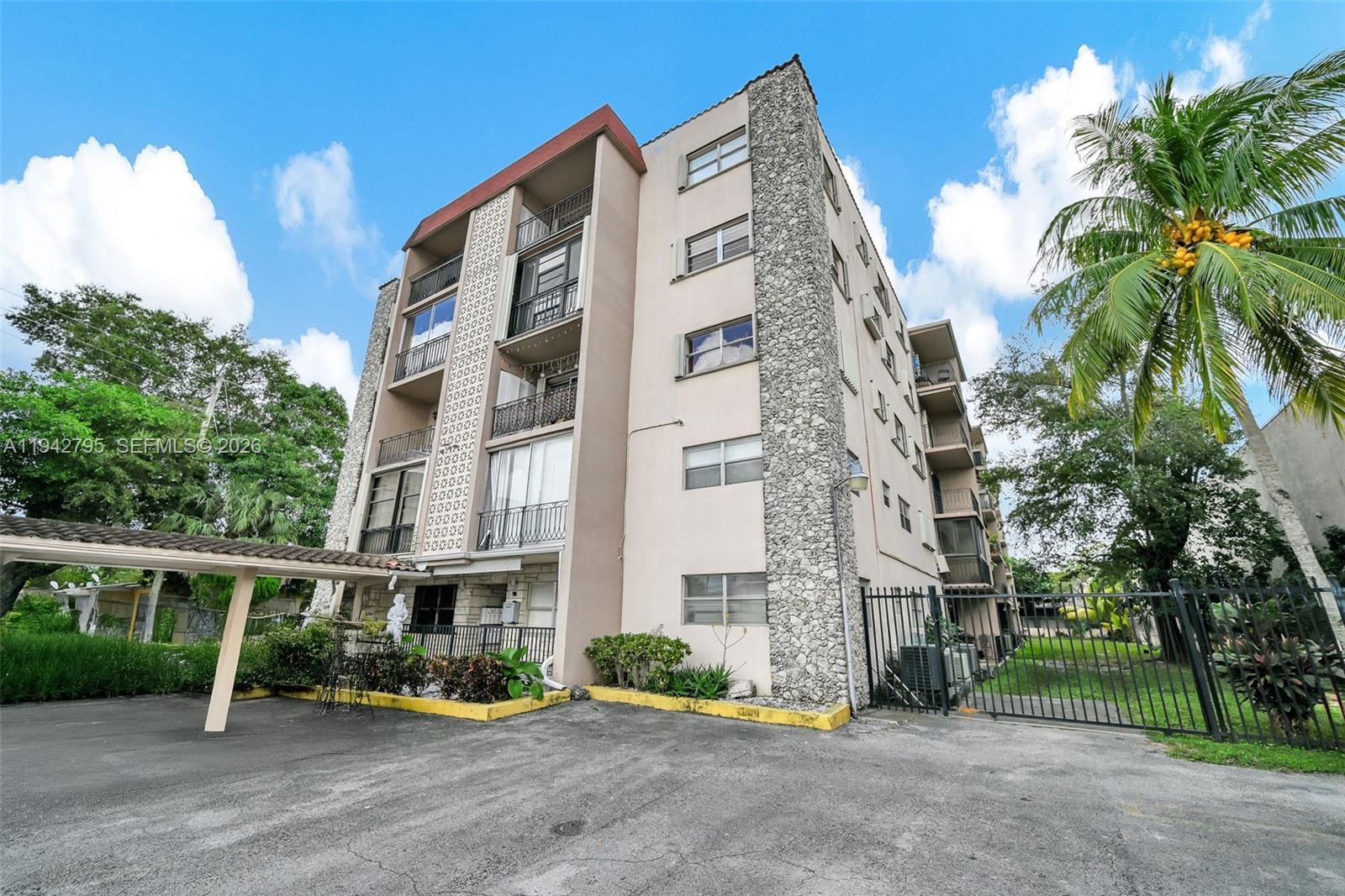 3640 NW 9th St # 401, Miami FL 33125 photo 4