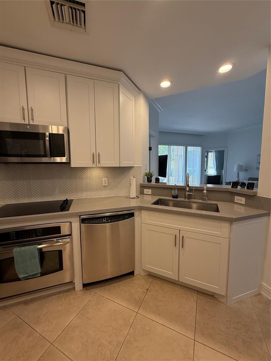 16100 Emerald Estates Drive # 498, Weston FL 33331 photo 4