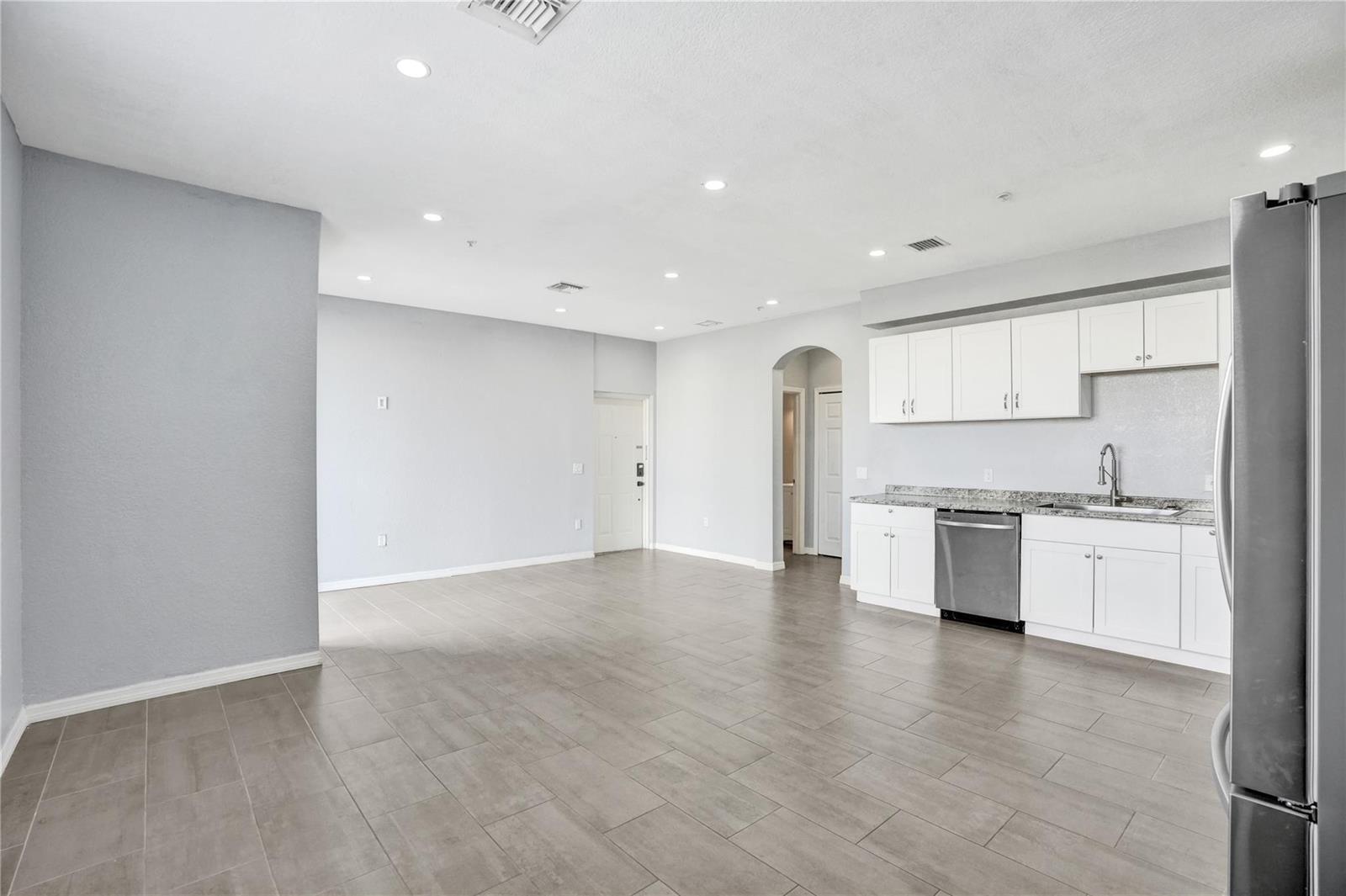 2137 Shoma Drive Bldg 17, Royal Palm Beach FL 33414 photo 4
