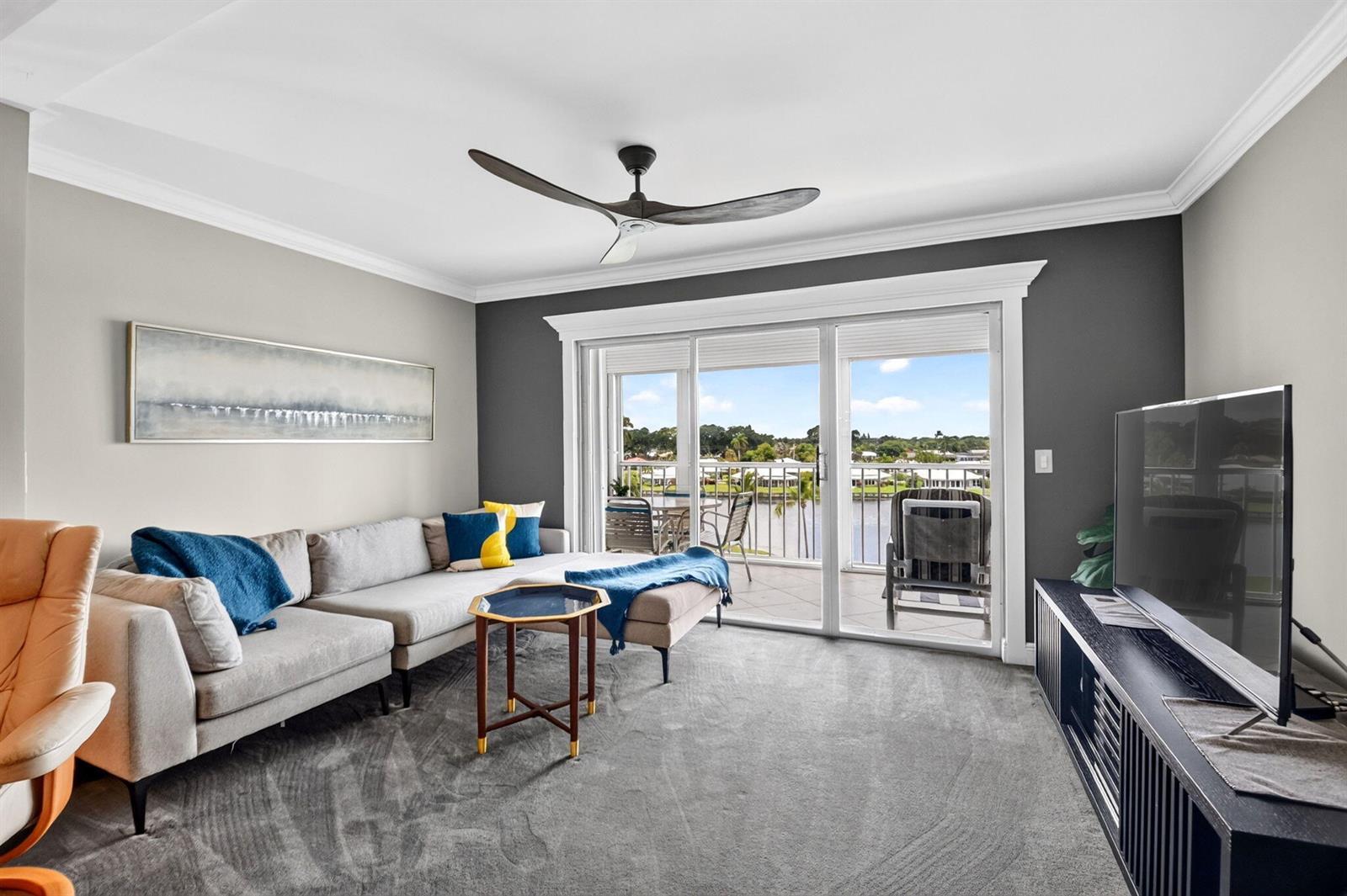 300 Jfk Drive, Atlantis FL 33462