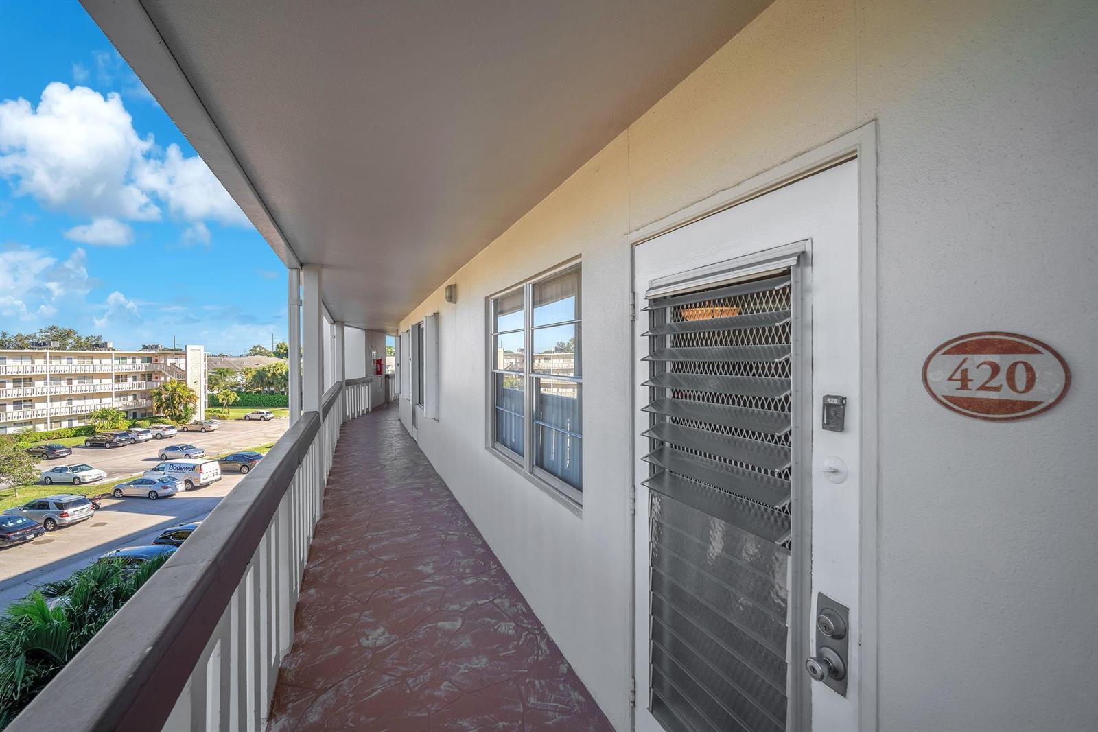 420 Richmond C # 420, Deerfield Beach FL 33442 photo 2