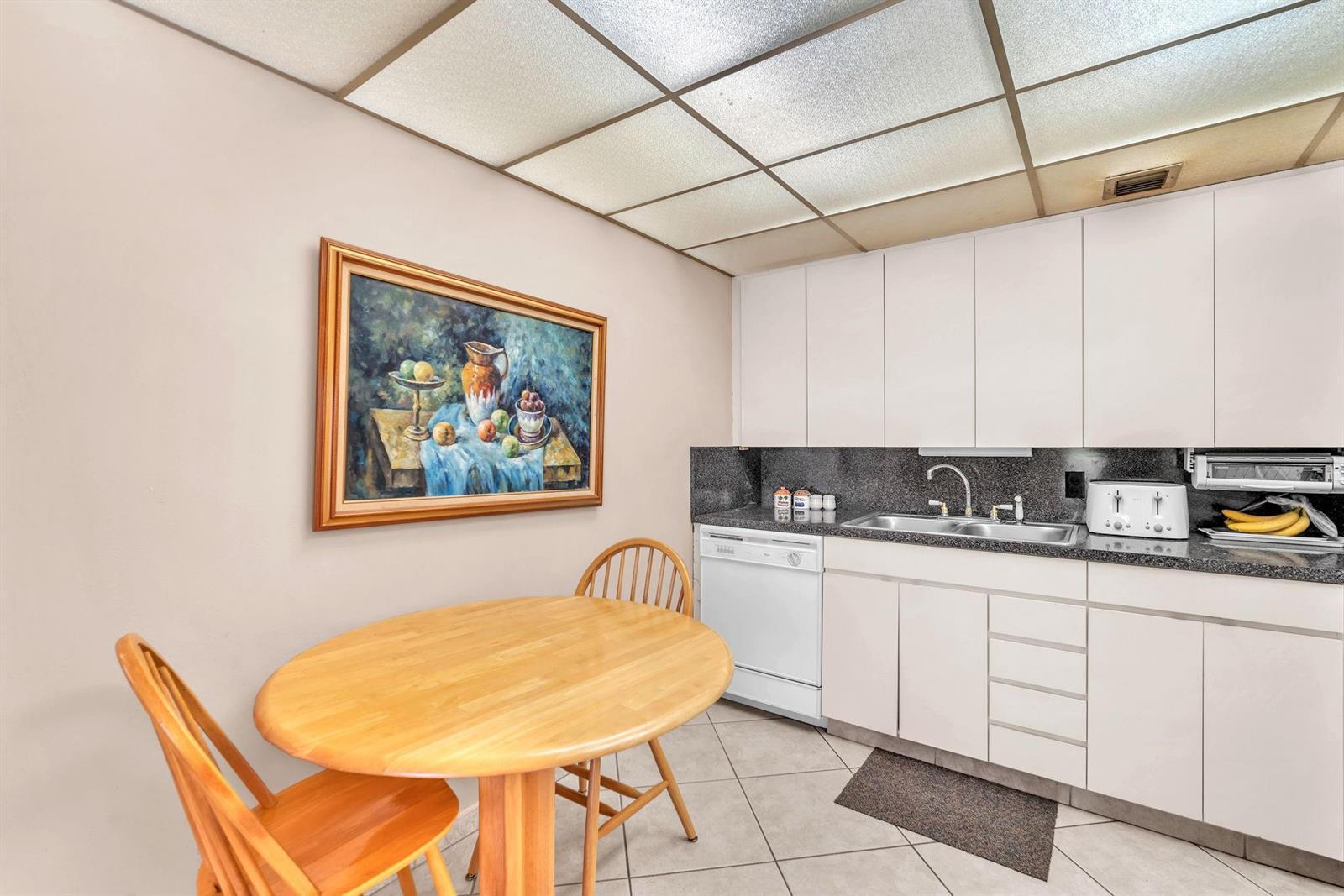 420 Richmond C # 420, Deerfield Beach FL 33442 photo 5