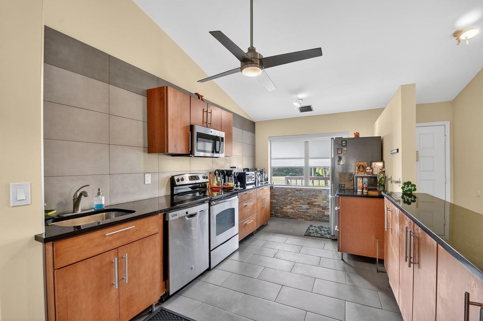 4900 Lucerne Lakes Boulevard # 201, Lake Worth FL 33467