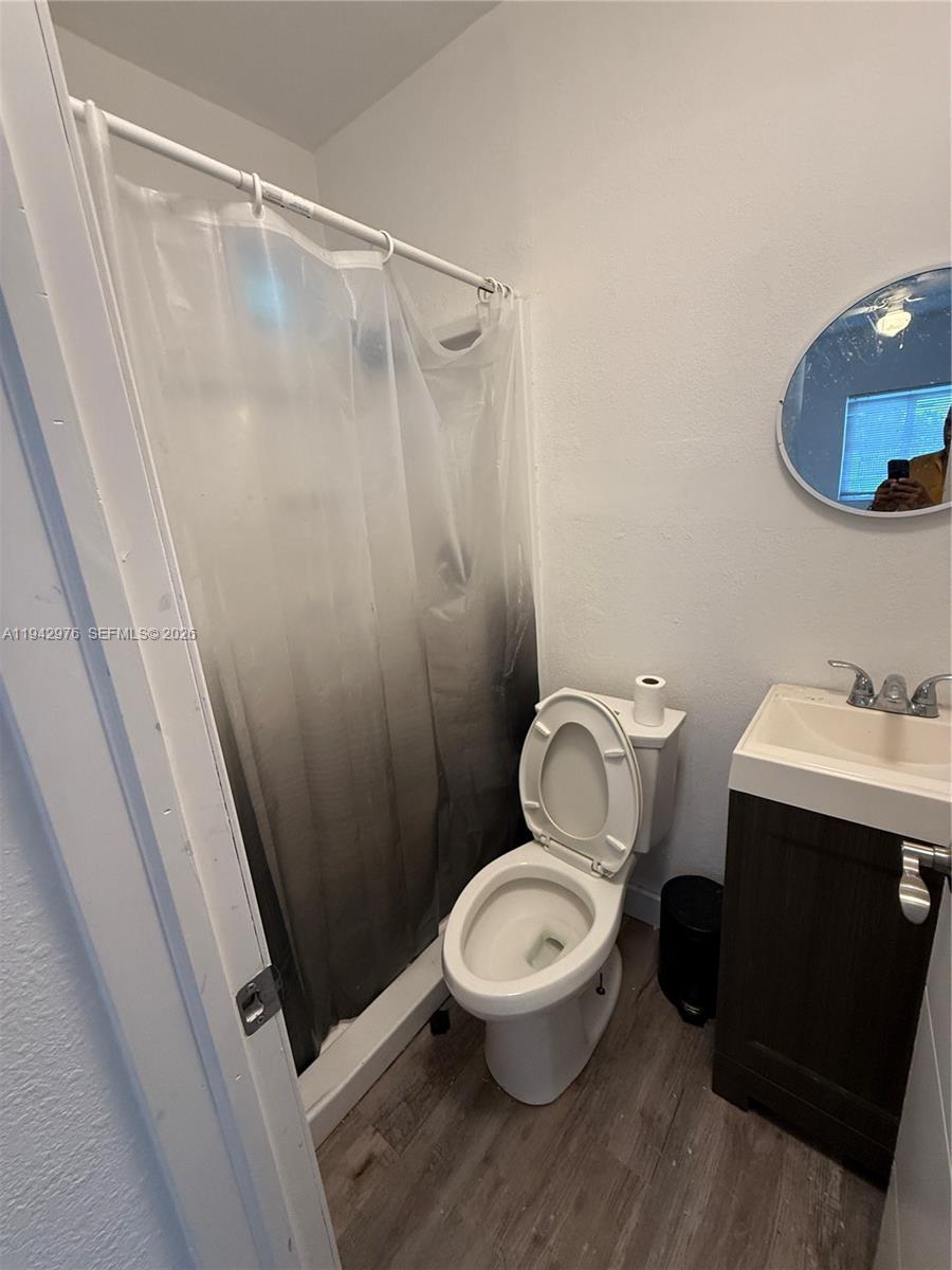 406 Foster Rd, Hallandale Beach FL 33009 photo 5