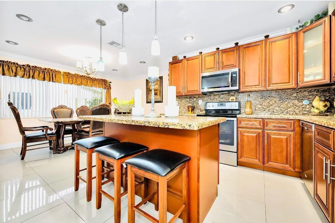 5101 SW 6th Place, Margate FL 33068 photo 2
