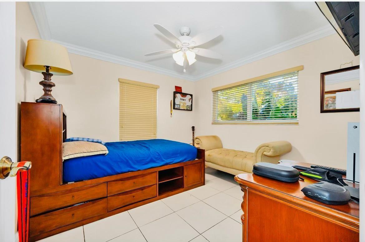 5101 SW 6th Place, Margate FL 33068 photo 4