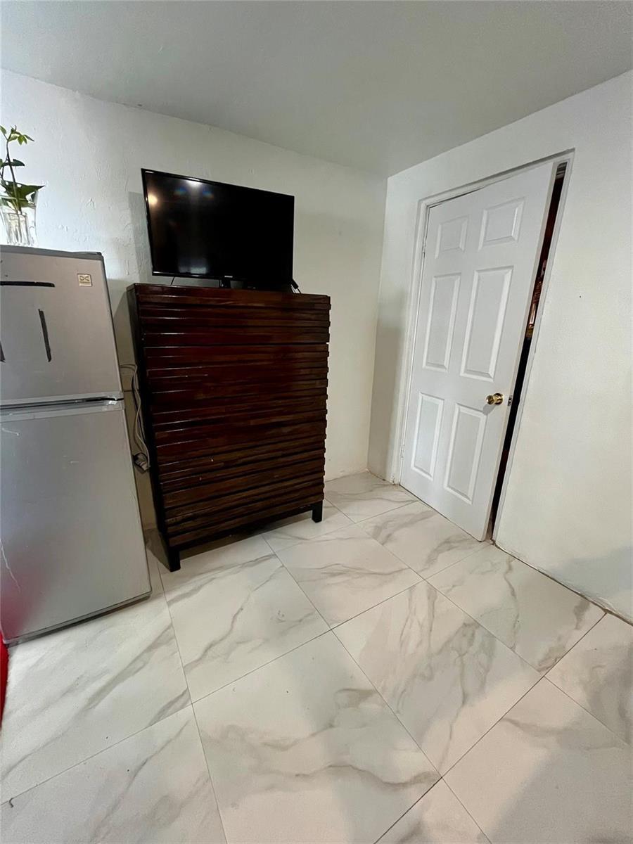 748 W Dayton Circle, Fort Lauderdale FL 33312 photo 3