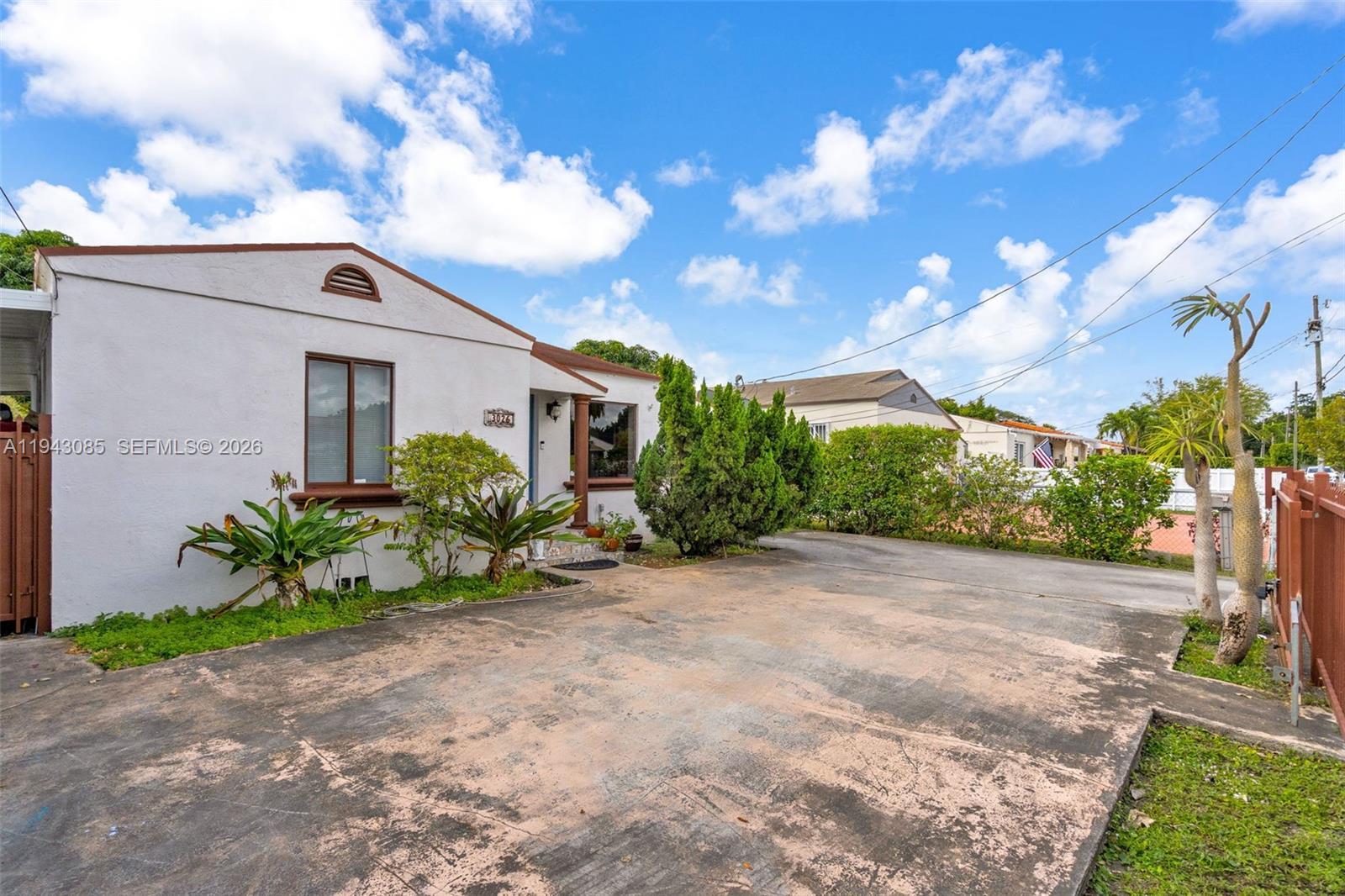 3026 SW 4th St, Miami FL 33135 photo 3