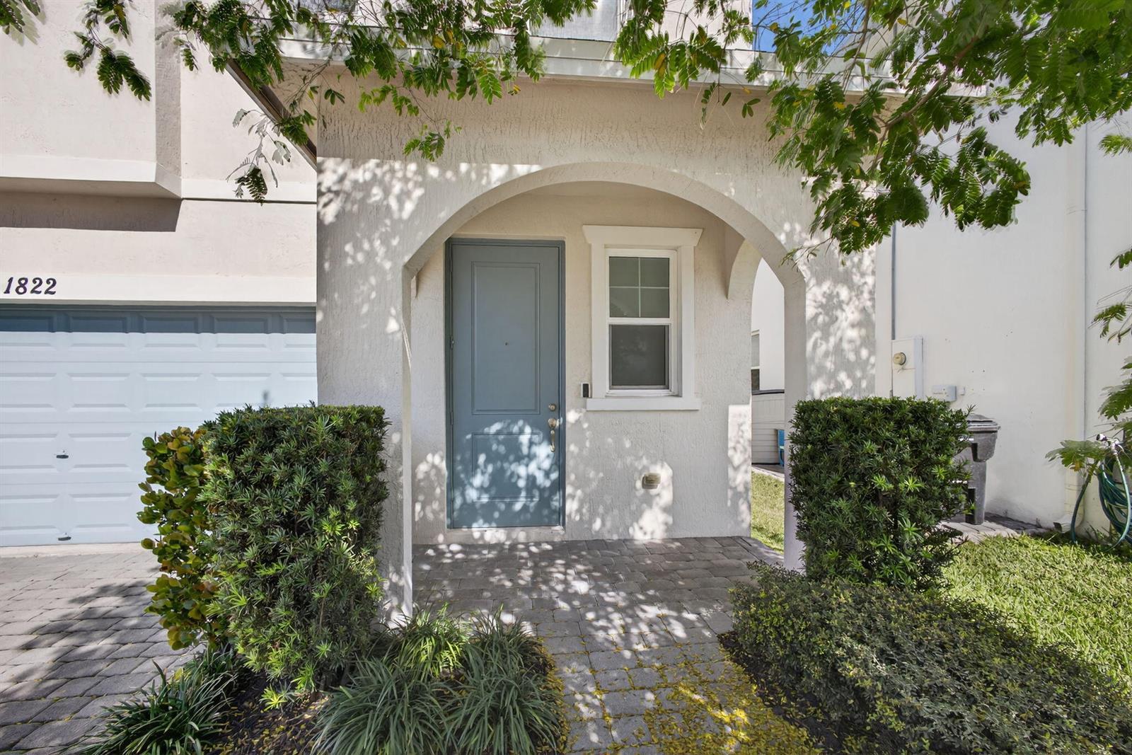 1822 Lake Cove Drive, Lake Worth FL 33460 photo 4