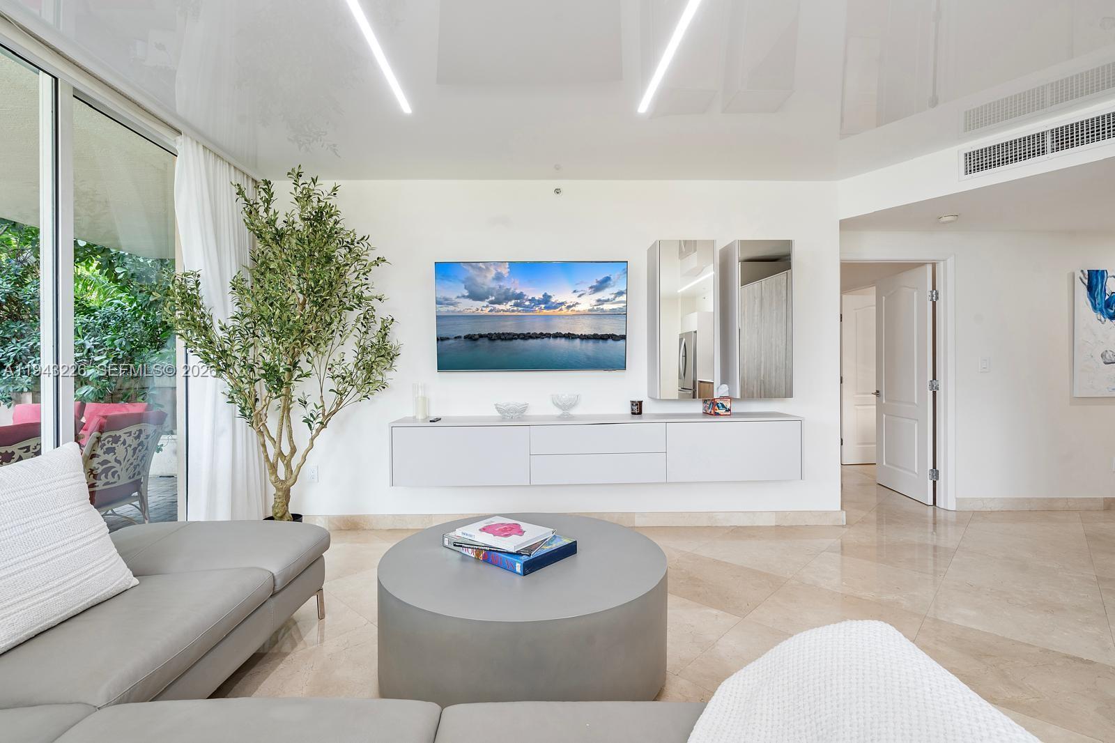 17555 Atlantic Blvd # 508, Sunny Isles Beach FL 33160 photo 3