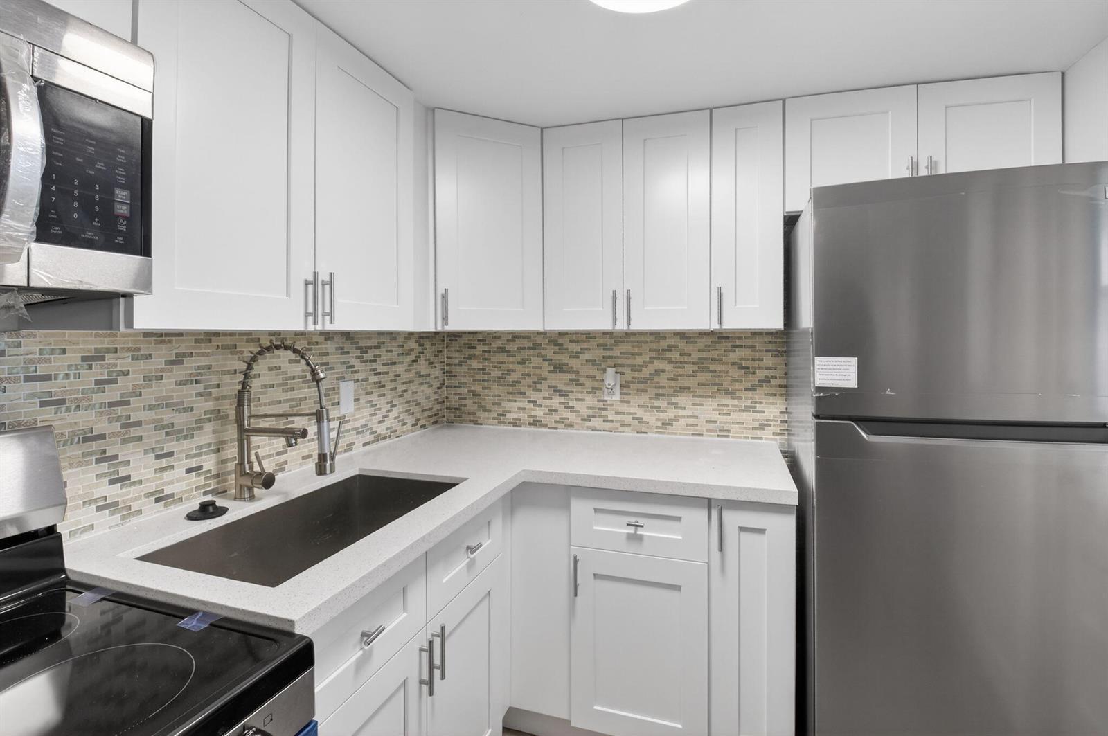 2213 NE 1st Court # 204, Boynton Beach FL 33435 photo 3
