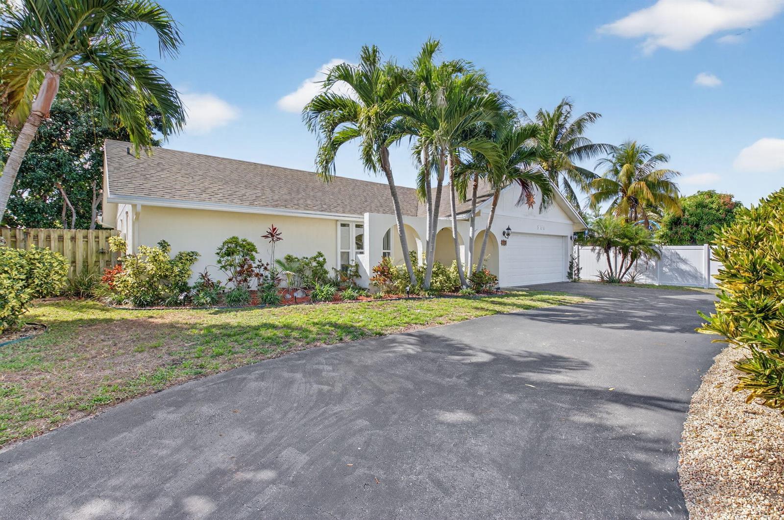 966 NW 37th Avenue, Delray Beach FL 33445 photo 3