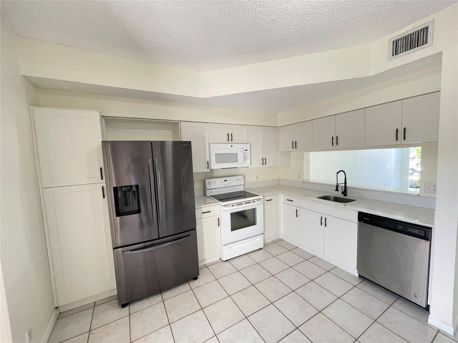 9844 NW 56th Place, Coral Springs FL 33076 photo 3