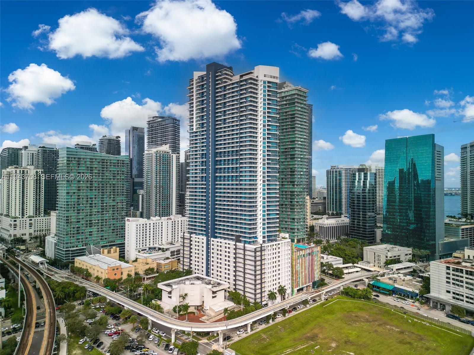 60 SW 13th St # 2812, Miami FL 33130 photo 2