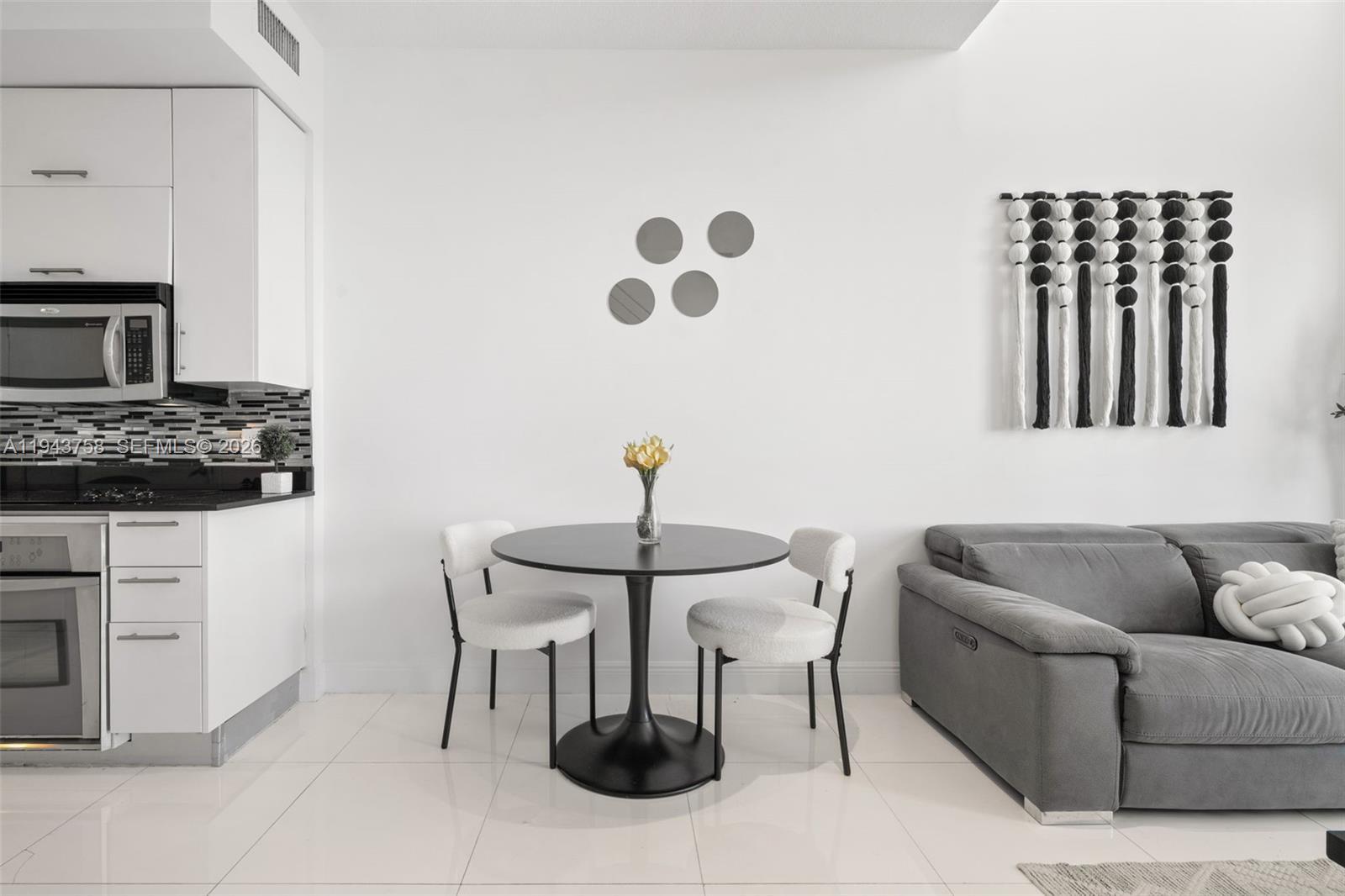 60 SW 13th St # 2812, Miami FL 33130 photo 5