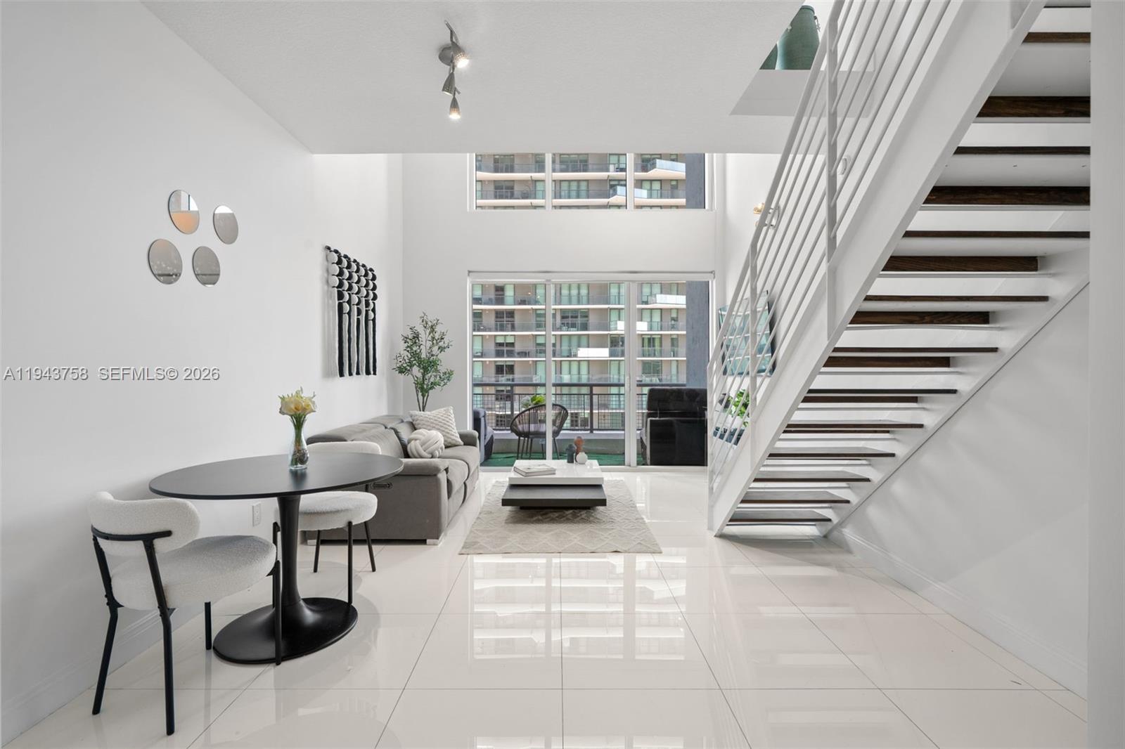 60 SW 13th St # 2812, Miami FL 33130 photo 4