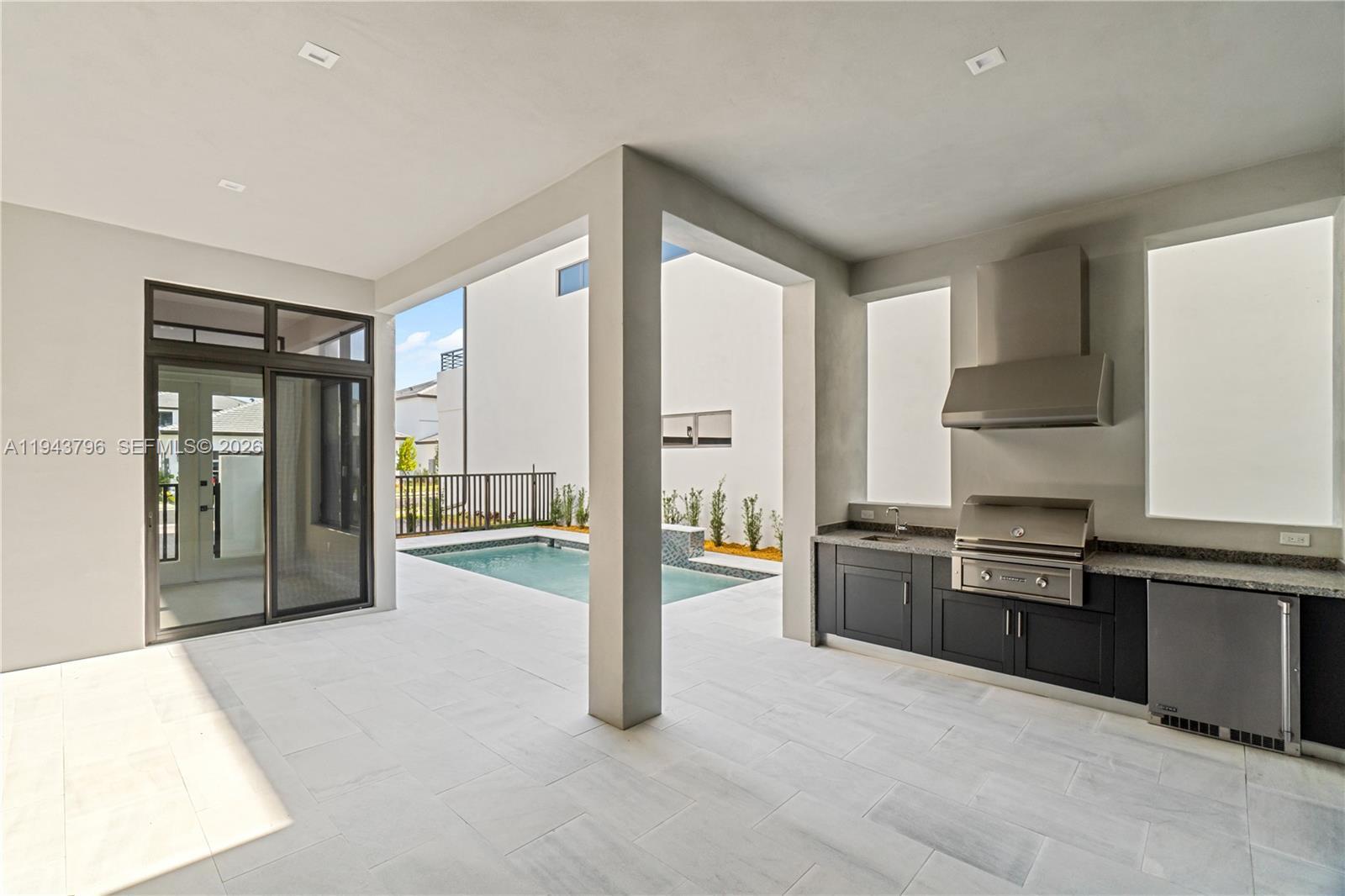 8091 NW 48th Ter, Doral FL 33166 photo 5