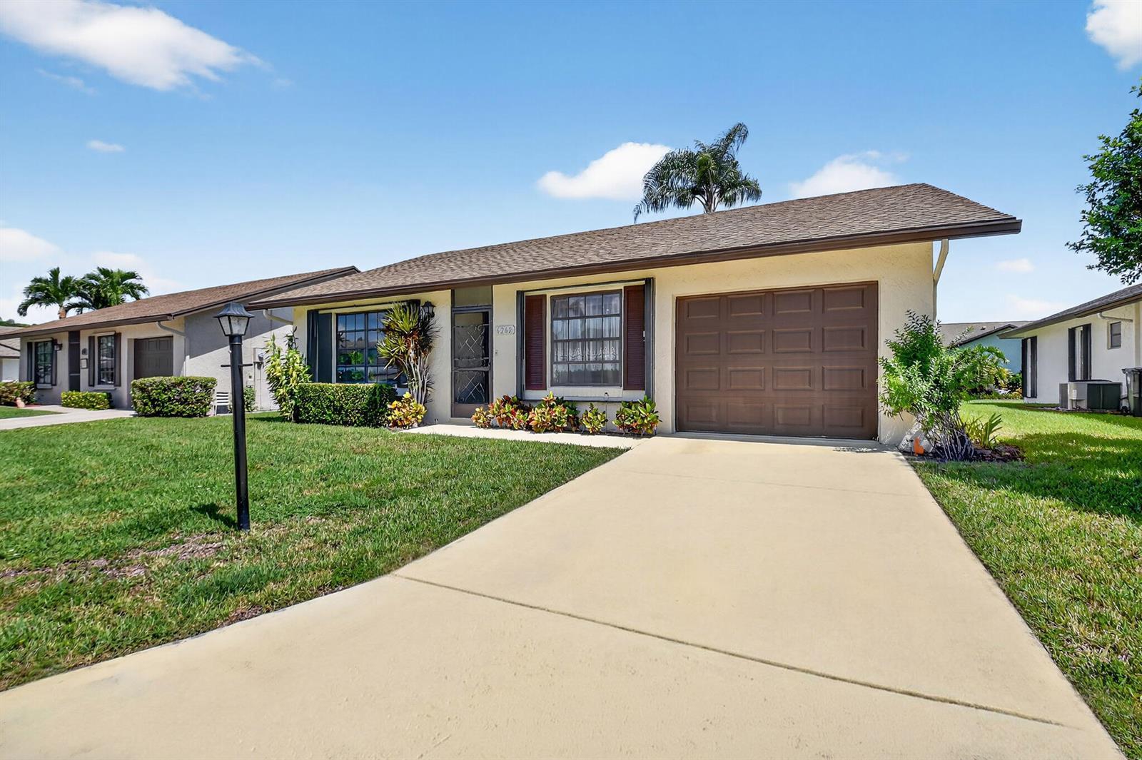 6262 Tall Cypress Circle, FL 33463