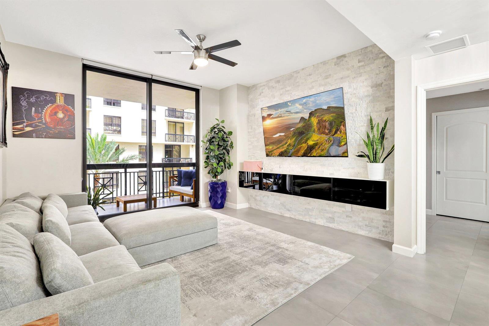 801 S Olive Avenue # 1018, West Palm Beach FL 33401 photo 2