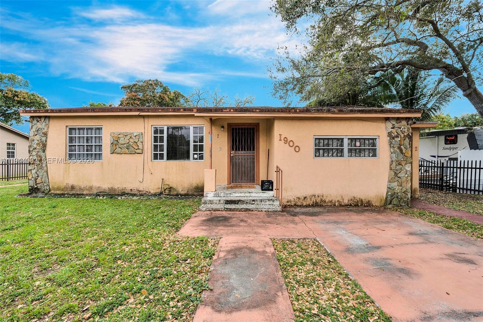 1900 NW 88th St, Miami FL 33147 photo 3