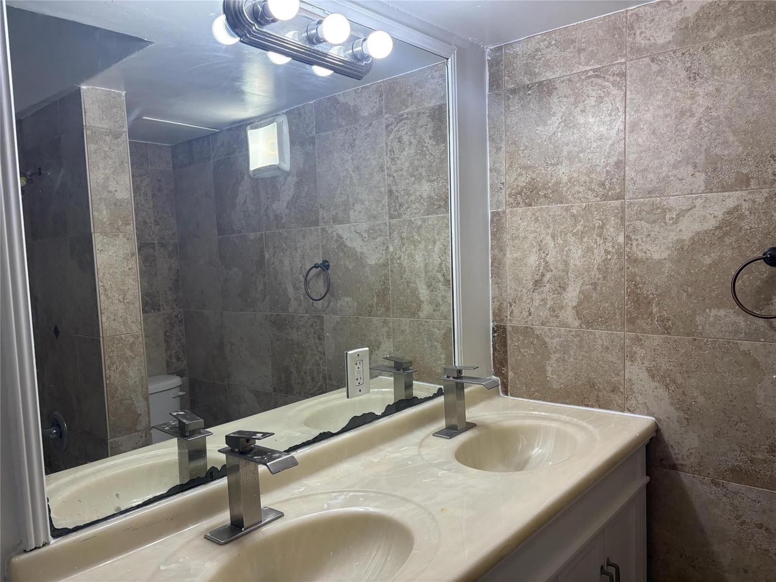 5811 NW 17th Place # L, Sunrise FL 33313 photo 2