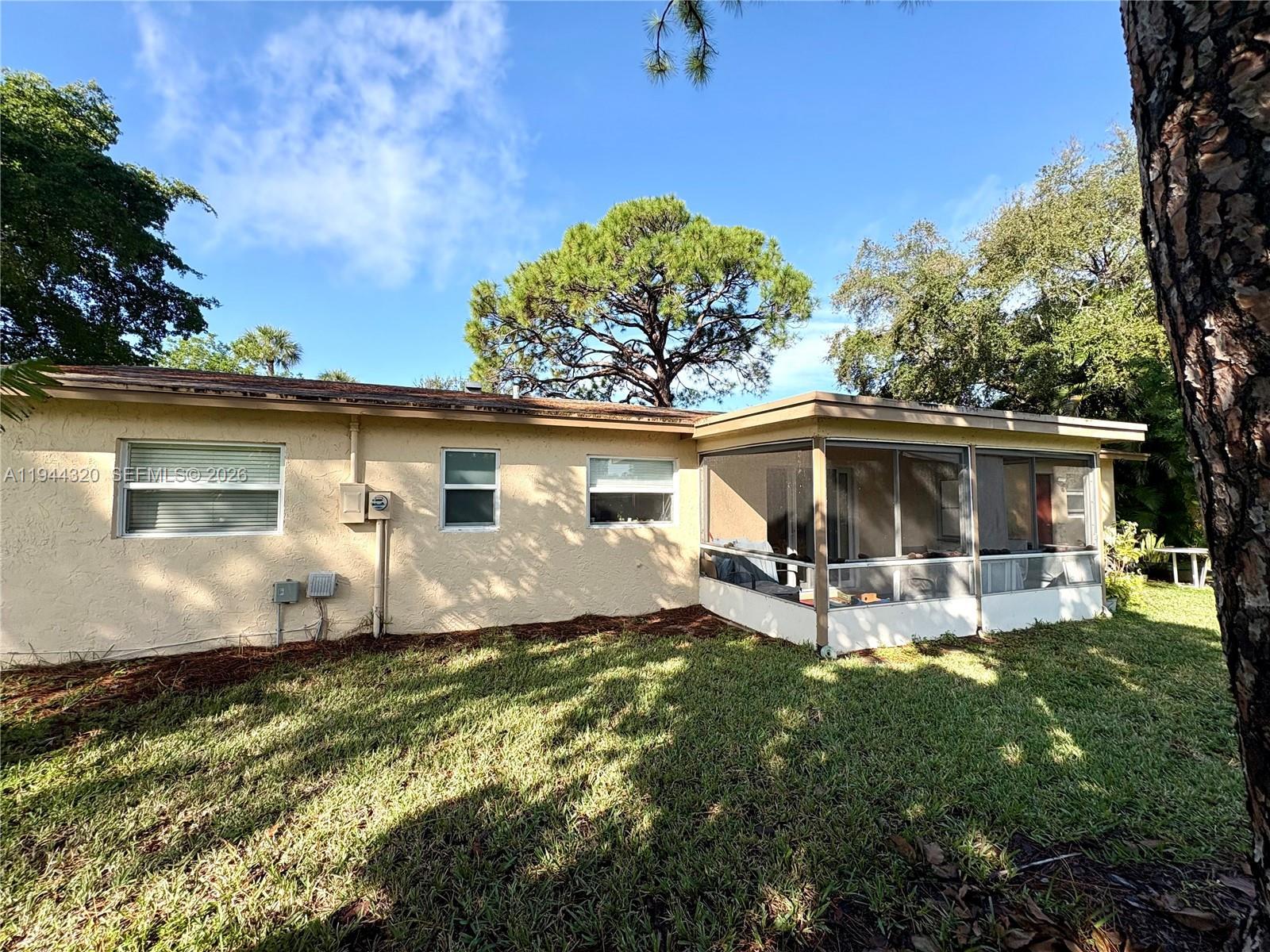 412 SW Natura Ave, Deerfield Beach FL 33441 photo 4