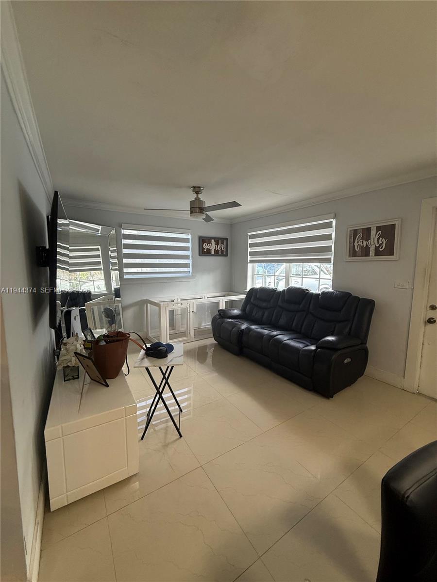 775 E 31st St, Hialeah FL 33013 photo 2