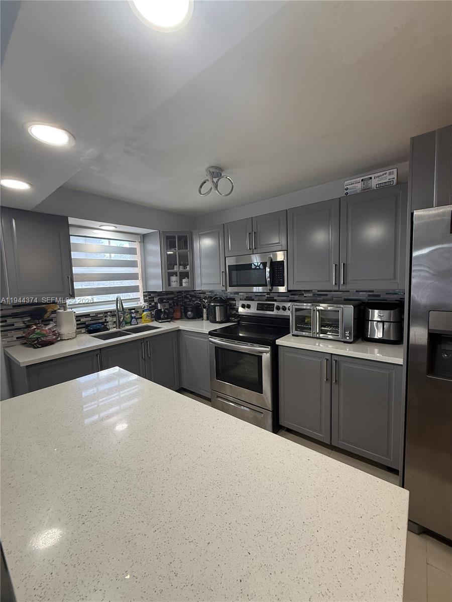 775 E 31st St, Hialeah FL 33013 photo 3