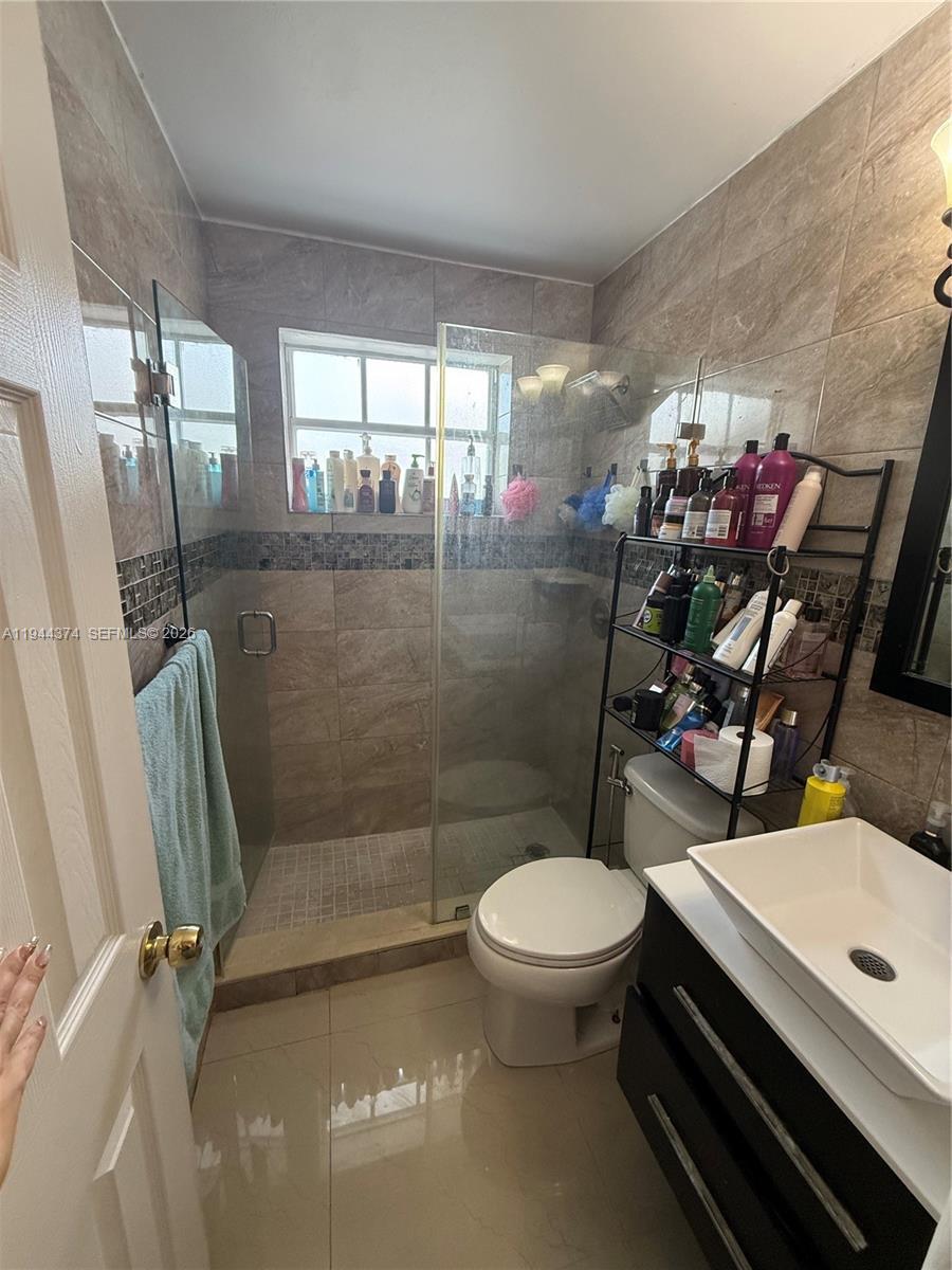 775 E 31st St, Hialeah FL 33013 photo 5