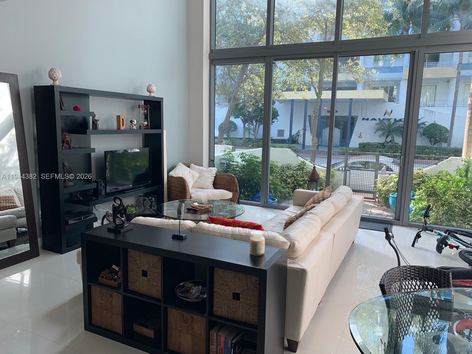 6000 Collins Ave unit 136, Miami Beach FL 33140 photo 3