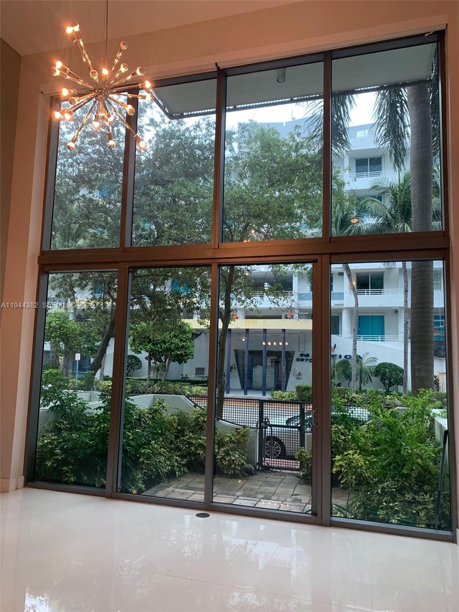 6000 Collins Ave unit 136, Miami Beach FL 33140 photo 4