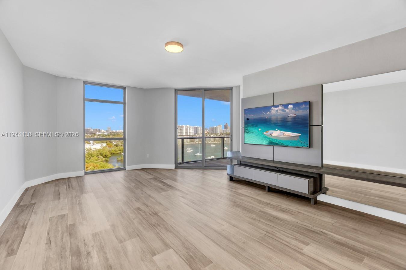 17301 Biscayne Blvd # 1106, North Miami Beach FL 33160 photo 3