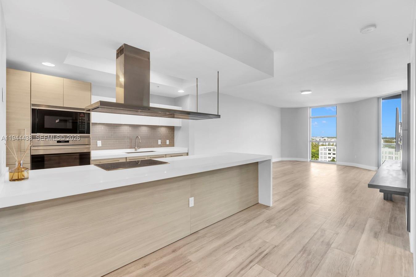 17301 Biscayne Blvd # 1106, North Miami Beach FL 33160 photo 5