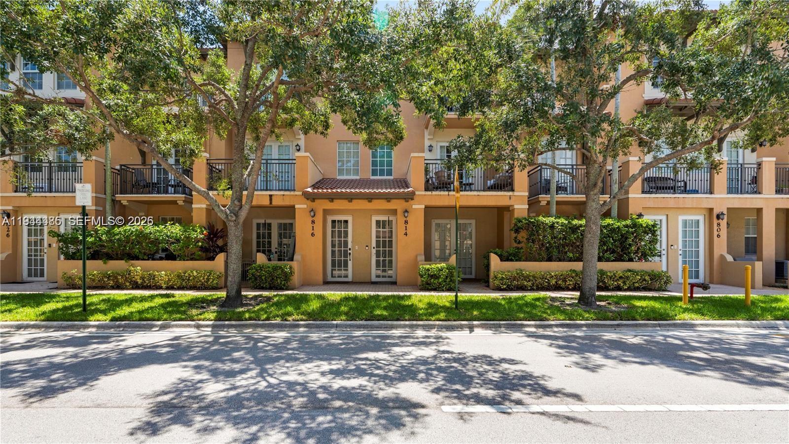 814 SW 147th Ave # 3606, Pembroke Pines FL 33027 photo 2