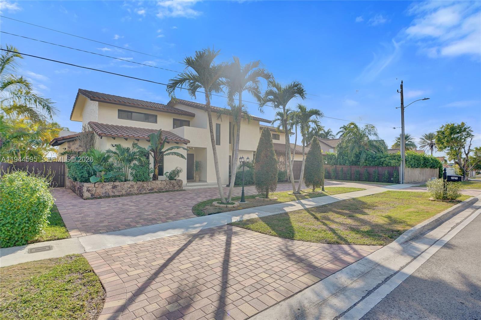 13740 SW 18th St, Miami FL 33175 photo 4