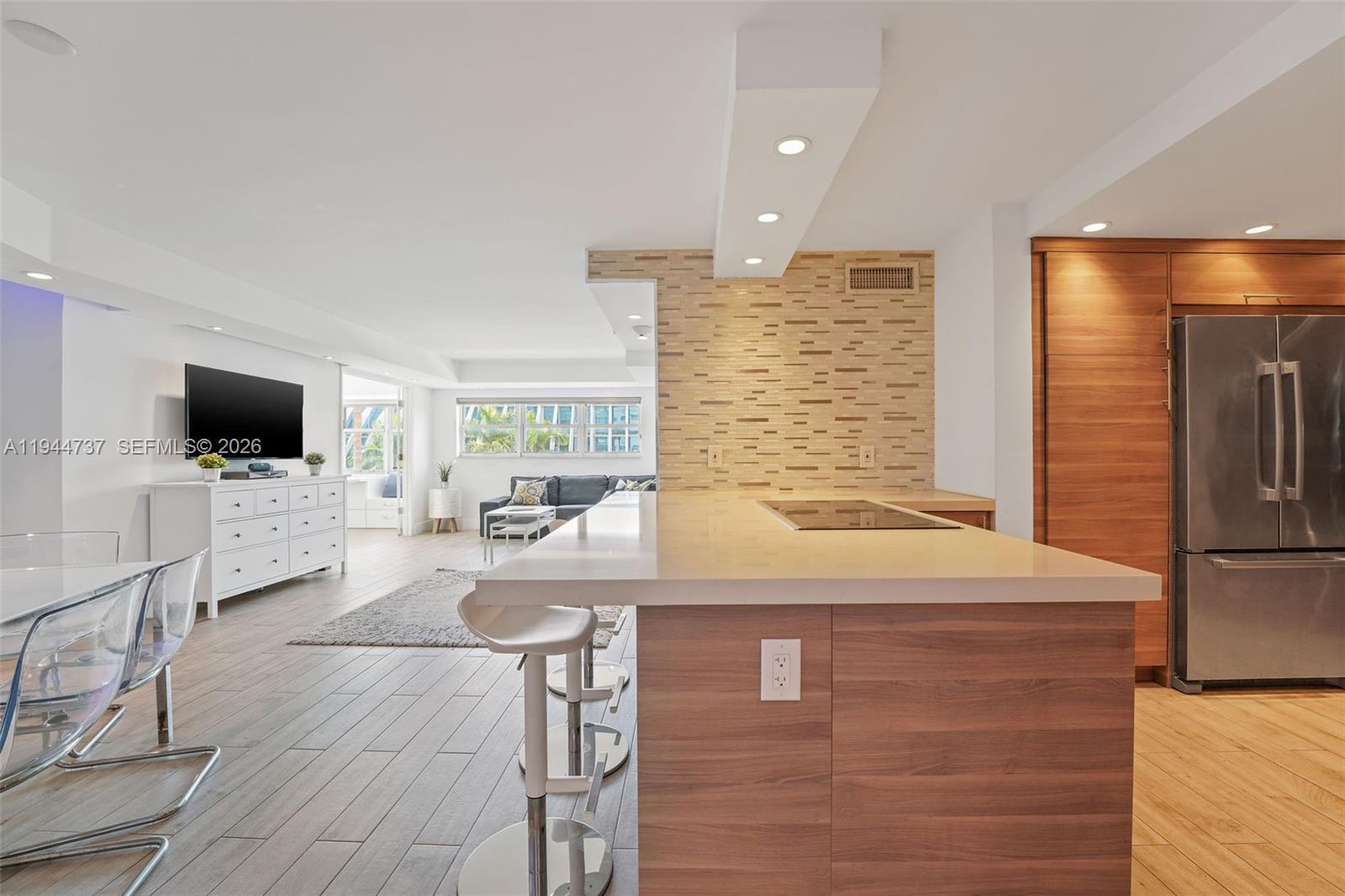 1881 Washington Ave # 5H, Miami Beach FL 33139 photo 2