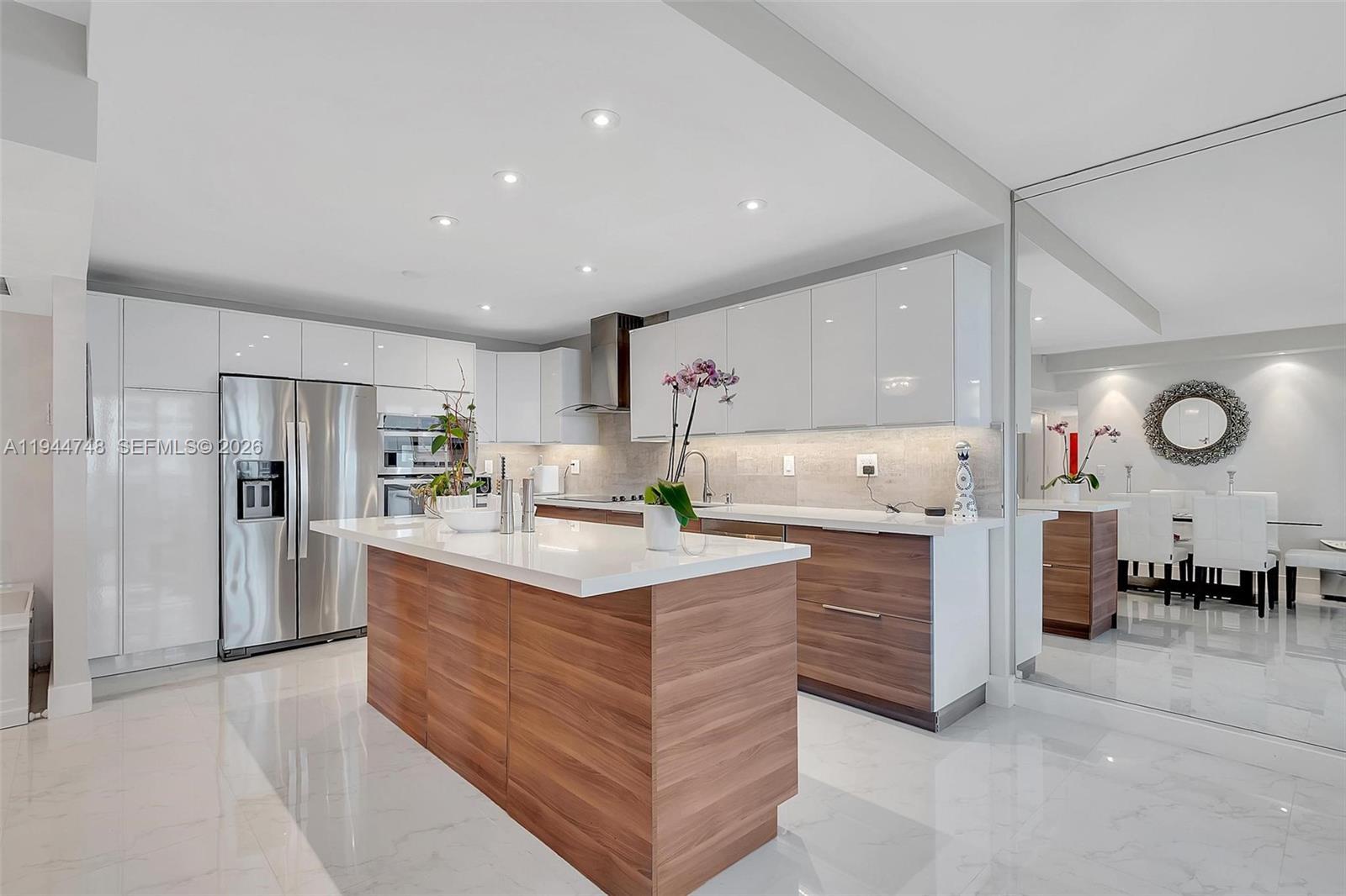 2301 Collins Ave # 810, Miami Beach FL 33139 photo 2