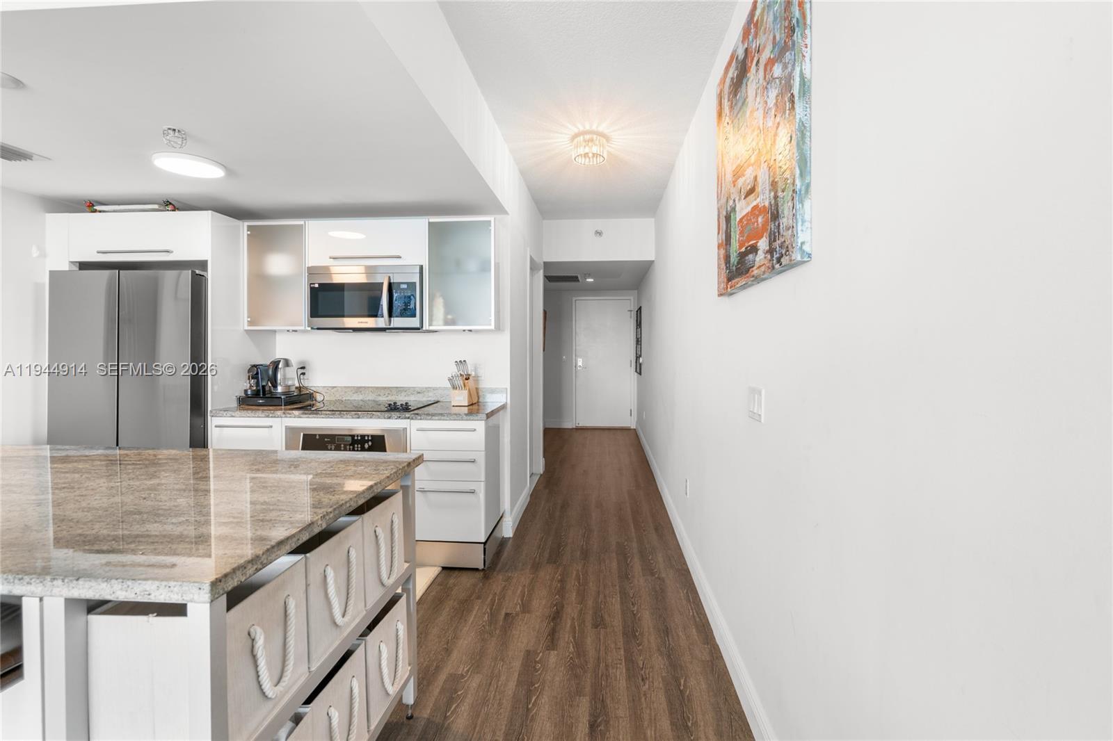 185 SW 7th St # 2702, Miami FL 33130 photo 4