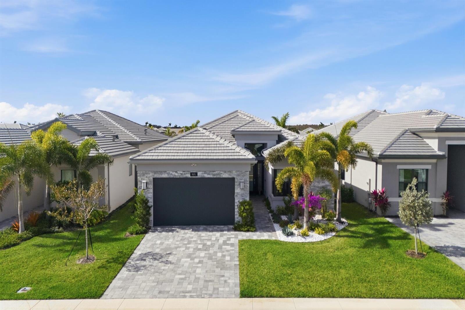 9674 Spruce Woods Drive, Boynton Beach FL 33473 photo 3