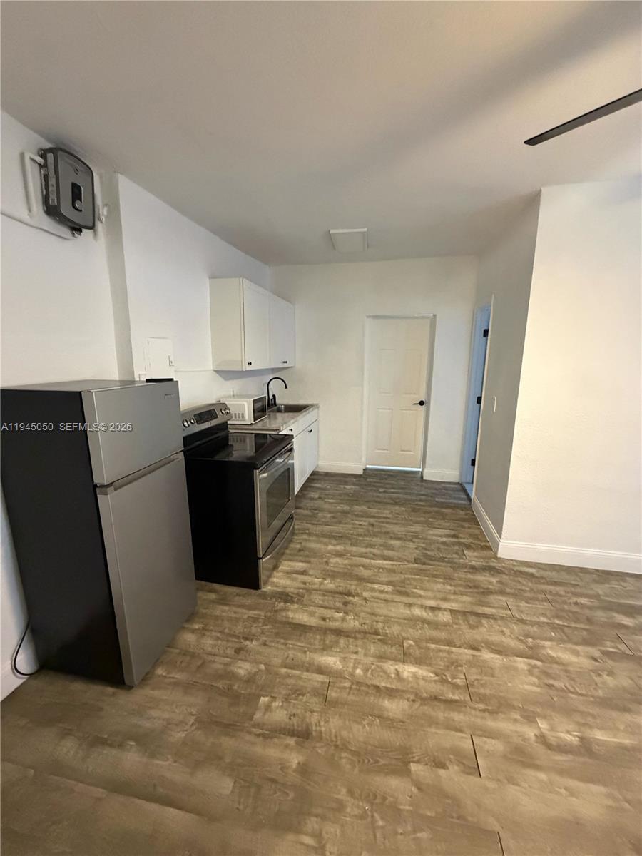 850 NW 2nd St # 4, Miami FL 33128 photo 2